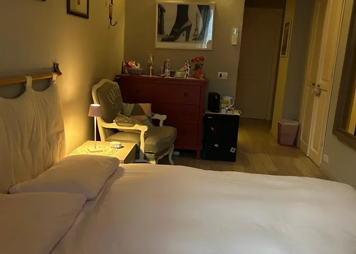 Chez Monique