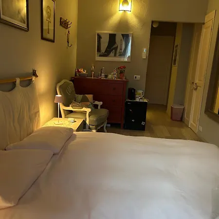 Chez Monique Guest house