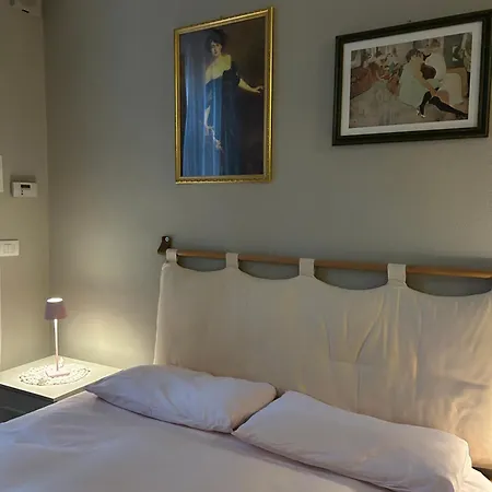 Chez Monique Guest house Turin